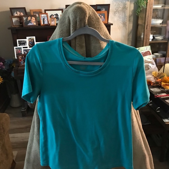 Various shirts - Picture 6 of 8